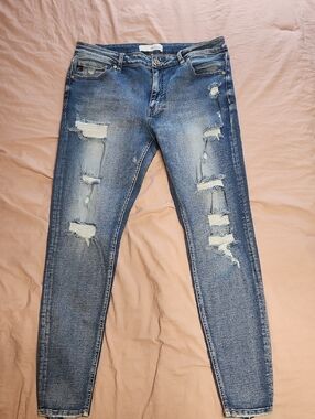 KanCan High Rise Distressed Skinny